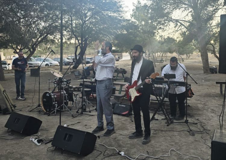 ברק גרוסברג ממשיך להעלות את המורל של הלוחמים ולחזק את רוחם